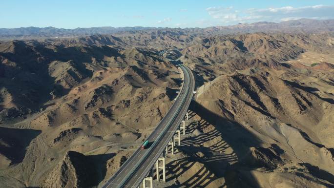 原创 G7京新高速公路巴里坤木垒道路段