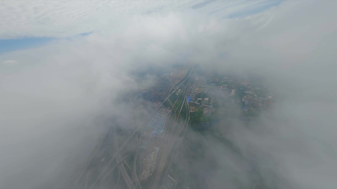 【fpv】穿云俯瞰高铁穿越机航拍