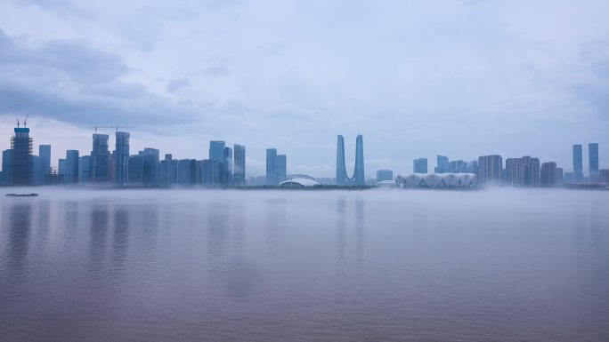 云雾缭绕钱塘江钱江世纪城4K