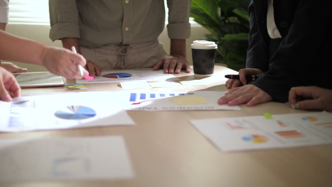 office中的业务会议组和使用文档图分析财务数据