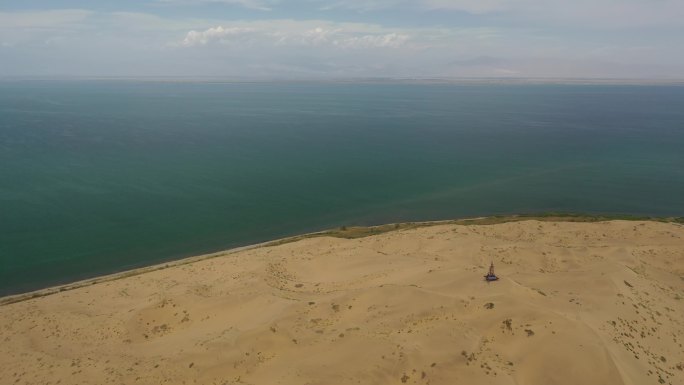 原创 新疆博湖县沙漠博斯腾湖自然风光航拍