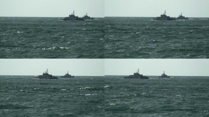 风暴海中的海岸警卫队船只