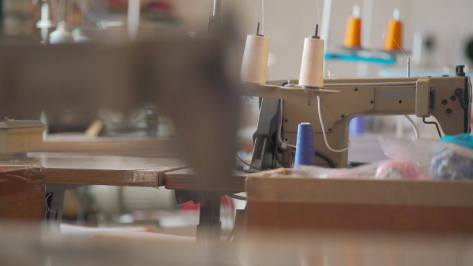 空裁缝工作室工作间时装设计教室工作间电动缝纫机无人