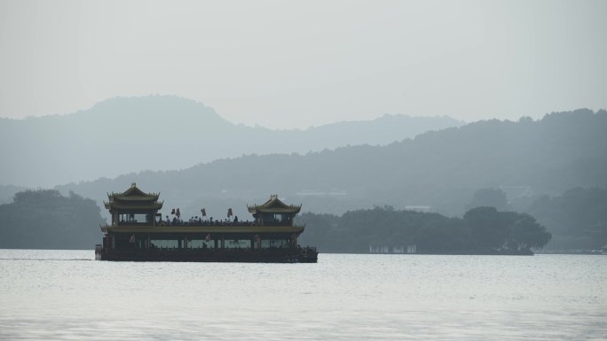 落日余晖下西湖湖光山色