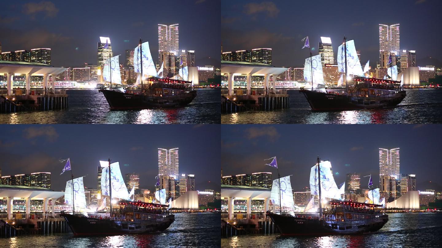香港夜晚码头船只