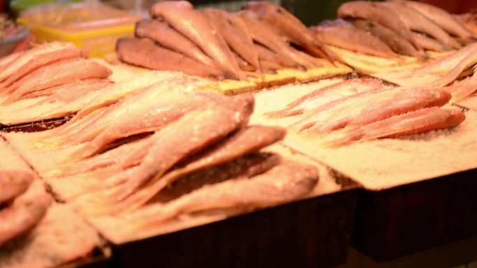 市场烟火气生活日常都市城市食物海鲜鱼实拍