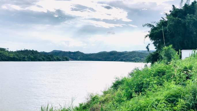 乡村旅游 河畔江畔 青山绿水 河风习习