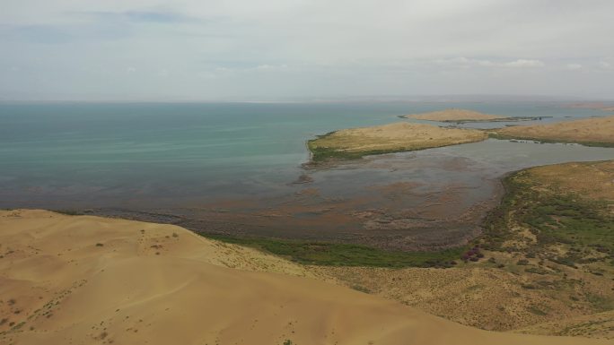 原创 新疆博湖县沙漠博斯腾湖自然风光航拍