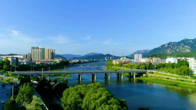 新县县城航拍大景护城河