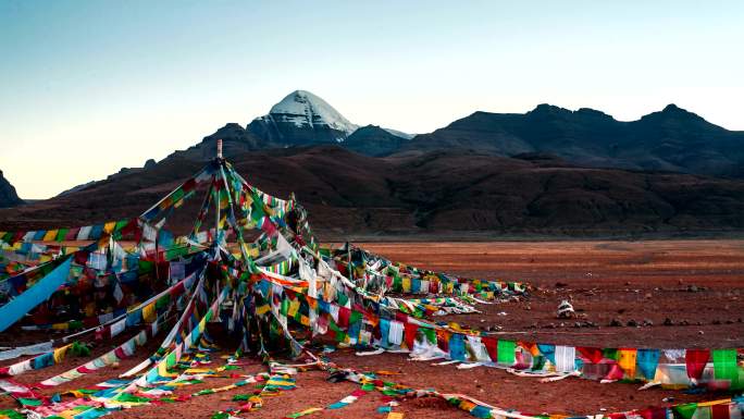 西藏阿里地区冈仁波齐神山
