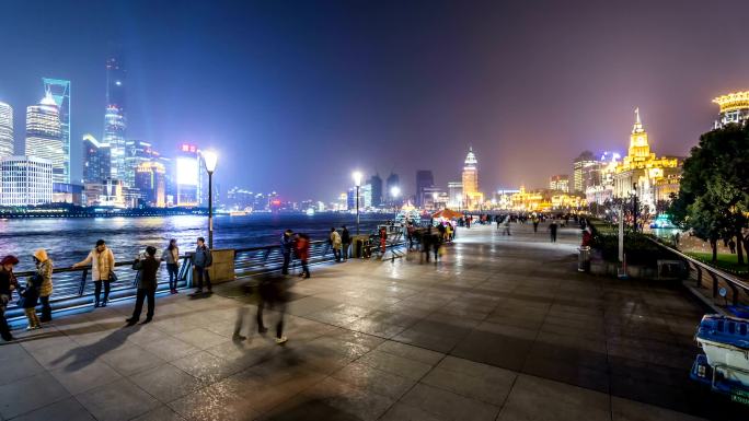 延时-外滩游客上海外滩夜景旅游轮上海解封