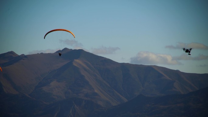 四翼伞和滑翔伞人类梦想山川飞行器