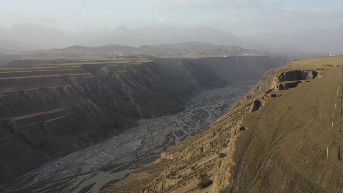 原创 新疆塔城安集海大峡谷自然风光航拍