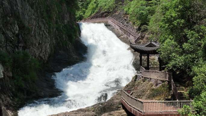 航拍浙江山水绍兴诸暨五泄瀑布雨后壮观素材