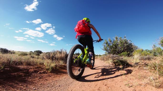 犹他州摩押POV mountainbike景观