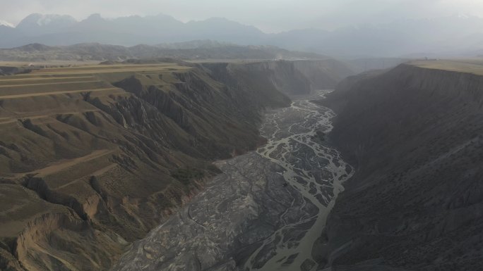 原创 新疆塔城安集海大峡谷自然风光航拍