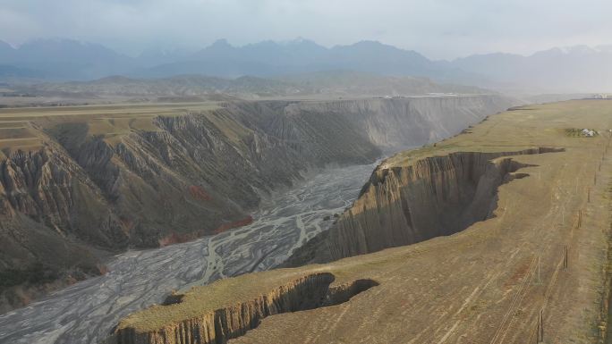 原创 新疆塔城安集海大峡谷自然风光航拍