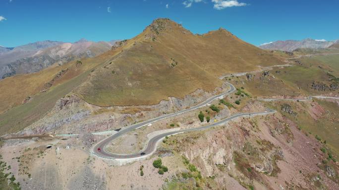 原创新疆旅行独库公路雪山森林自然风光航拍