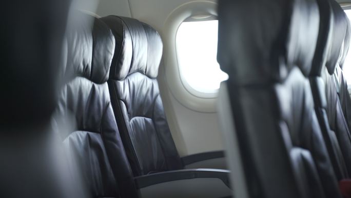 冠状病毒疫情期间，客机上的空座位被取消