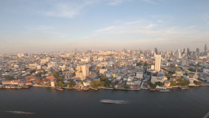 泰国曼谷湄南河城市景观。