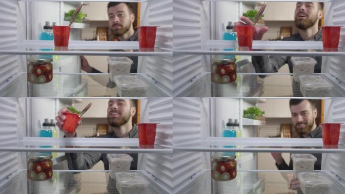 冰箱里的食物打开冰箱冷藏食物
