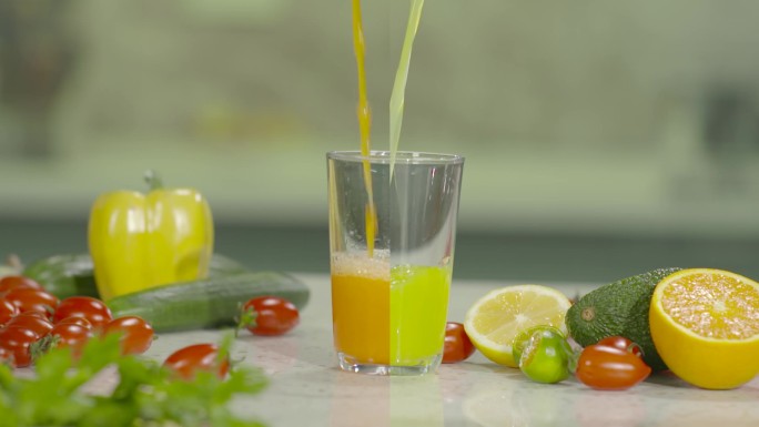 分屏玻璃杯倒饮料倒水果汁青菜汁夏日清爽味