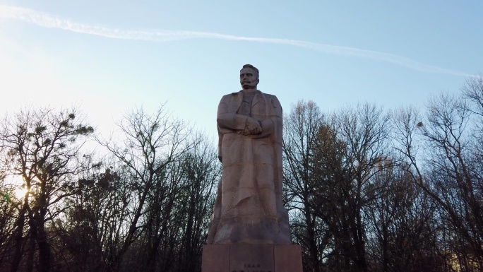 伊万·弗兰科纪念碑，利沃夫