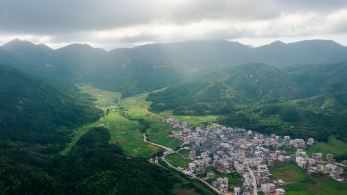 【4K超清】航拍山里农庄乡村振兴耶稣光