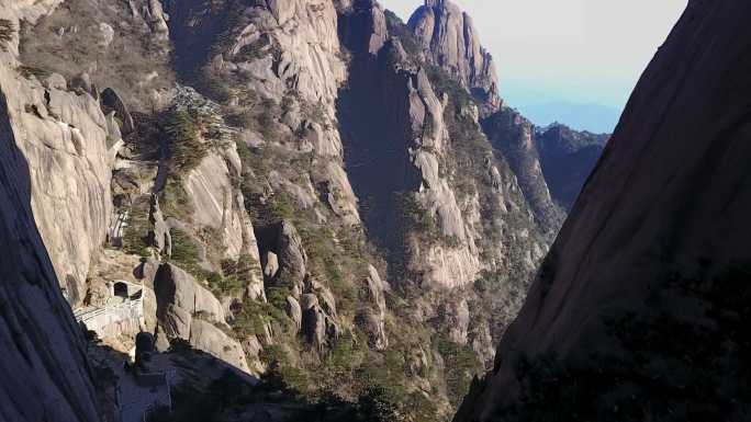 中国东部黄山龟山风景区。