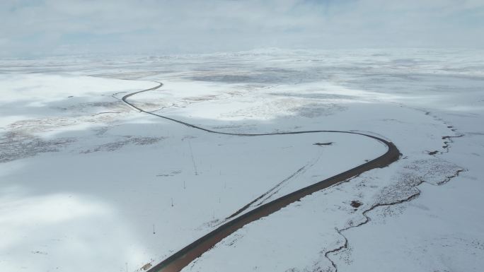 原创三江源国家公园黄河源巴颜喀拉雪山公路