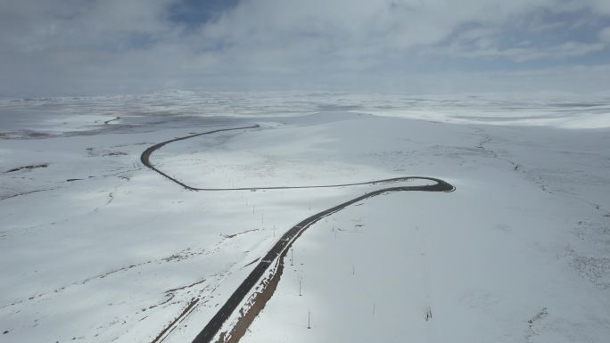 原创三江源国家公园黄河源巴颜喀拉雪山公路