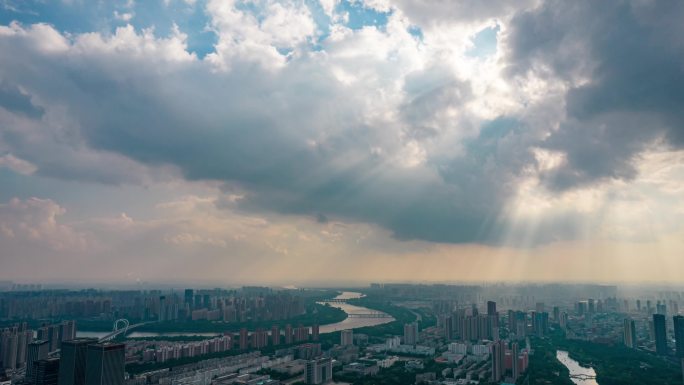 沈阳城市上空的耶稣光