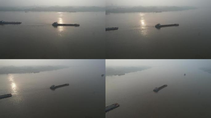 清晨江面上的运输船运砂船-湘江