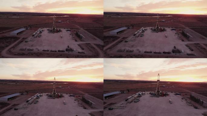 黎明或黄昏时分，美国南部卡尔斯巴德附近油田的得克萨斯州西部或新墨西哥州东南部地区，即将降落的夹式压裂