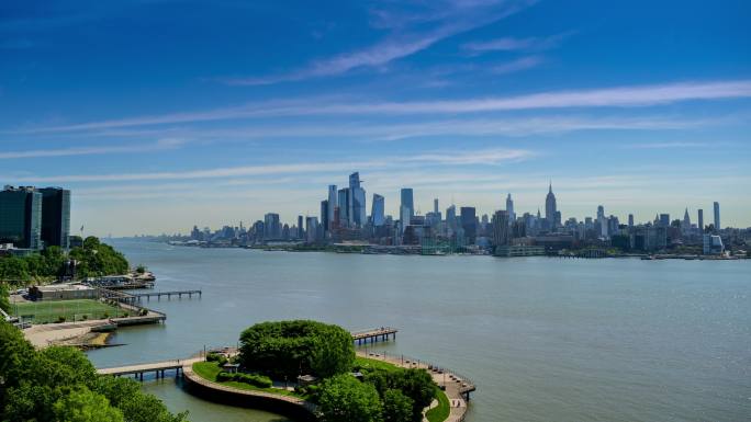 纽约市：哈德逊河上的天际线