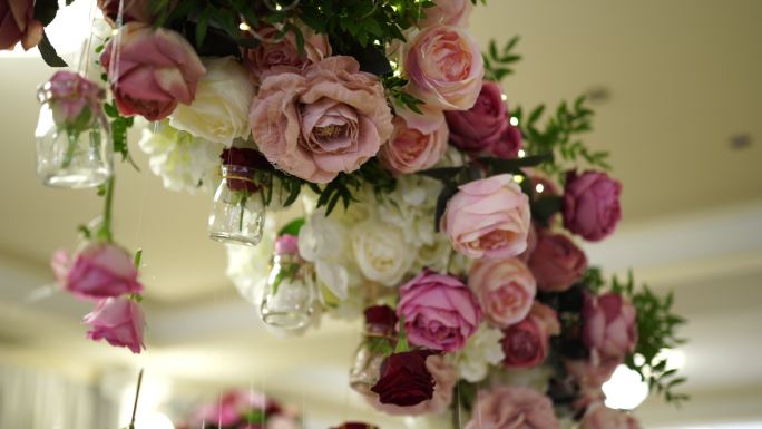 优雅的婚礼花饰鲜花结婚现场玫瑰花