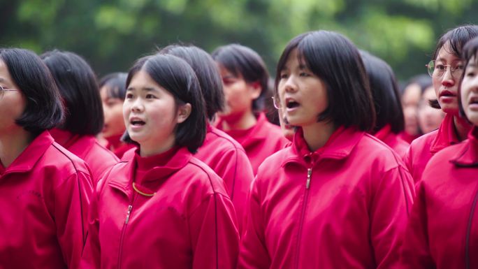 备战高考 下楼梯 学生 百日誓师