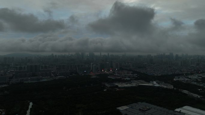 广州暴风雨天气