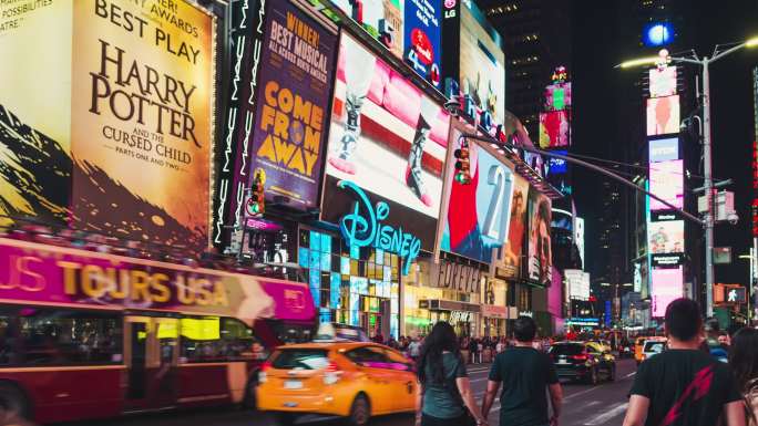 纽约曼哈顿夜间泛时代广场