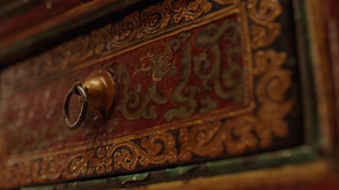 藏式老式木桌