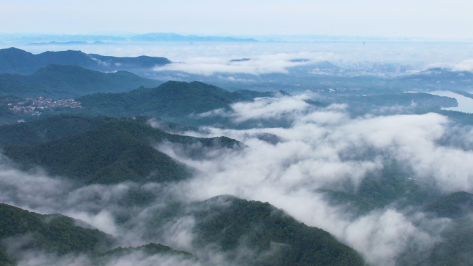 杭州西湖群山云海