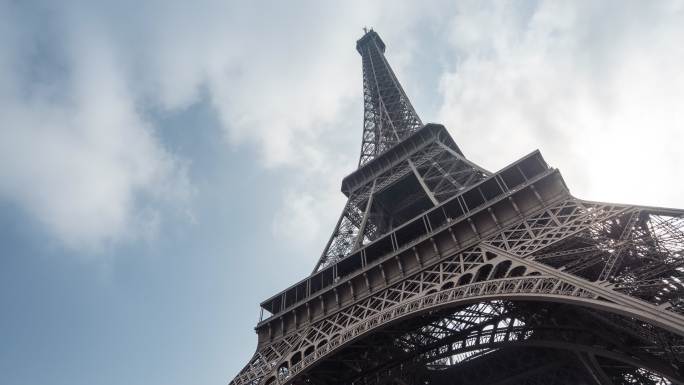 巴黎埃菲尔铁塔，延时，放大，阳光