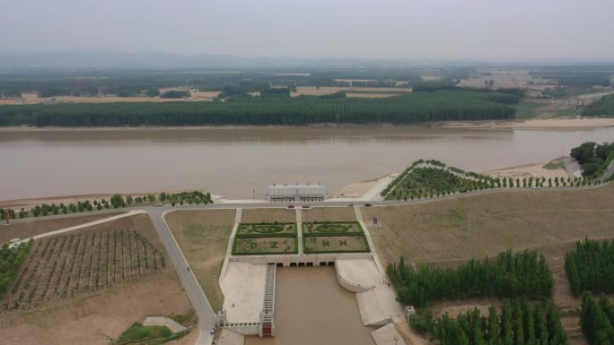 山东德州:潘庄引黄闸向京杭大运河补水