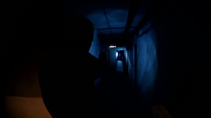 地下室可怕的鬼魂宣传片