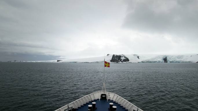 游艇的船首南极北极探险南极考察