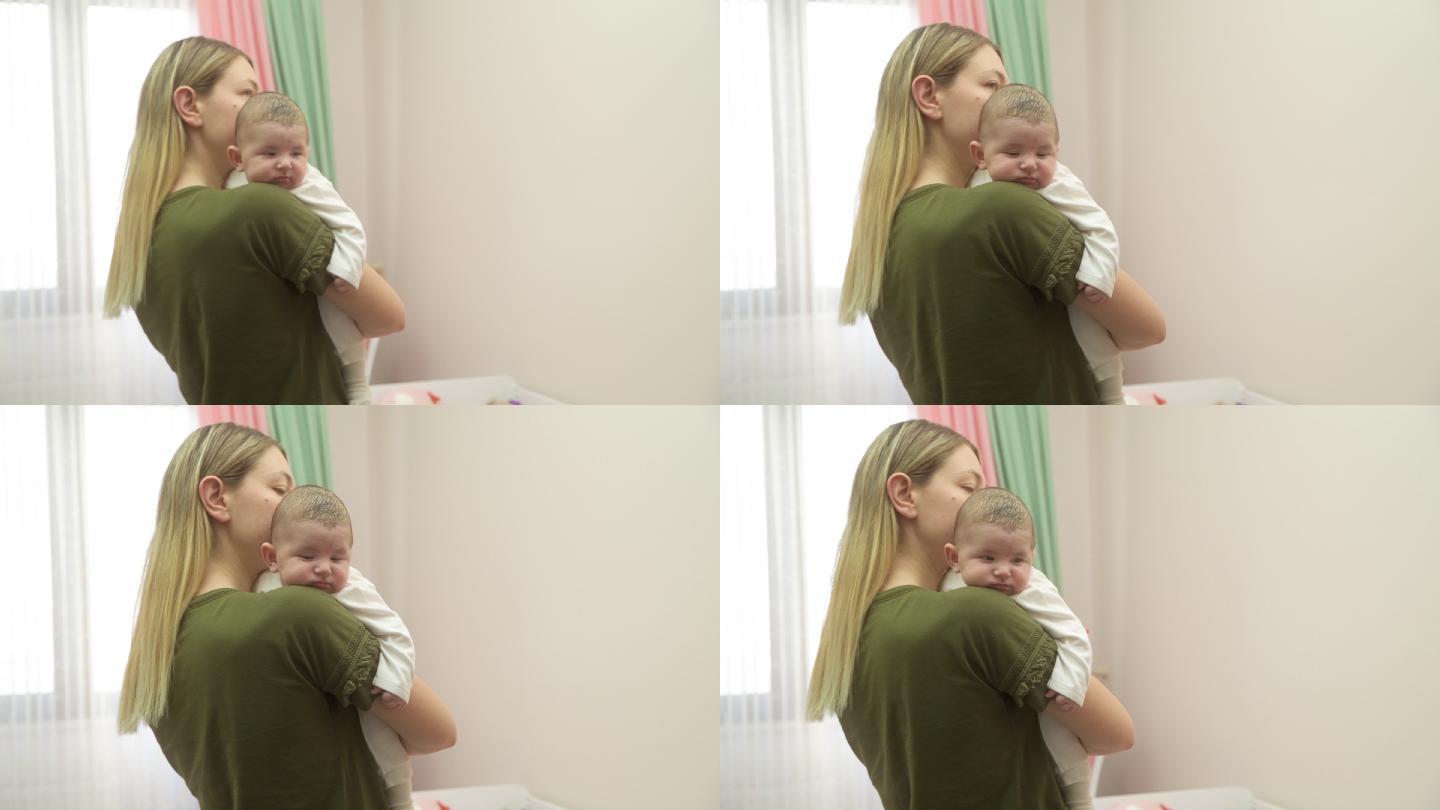 母亲怀抱中的不幸婴儿-4K分辨率