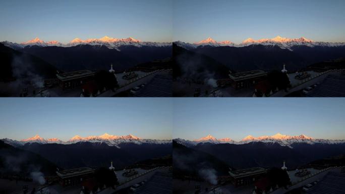 云南德钦飞来寺梅里雪山日照金山