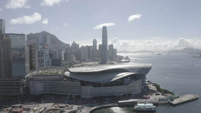 描述香港城市天际线的未分级10位DLog-M航拍镜头