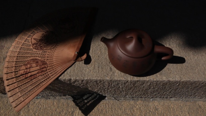 镂空扇子 中国传统文化光影细节