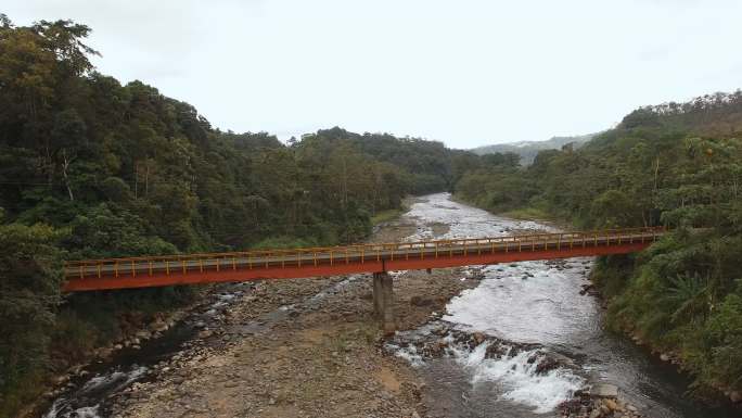 哥斯达黎加河上的高架桥